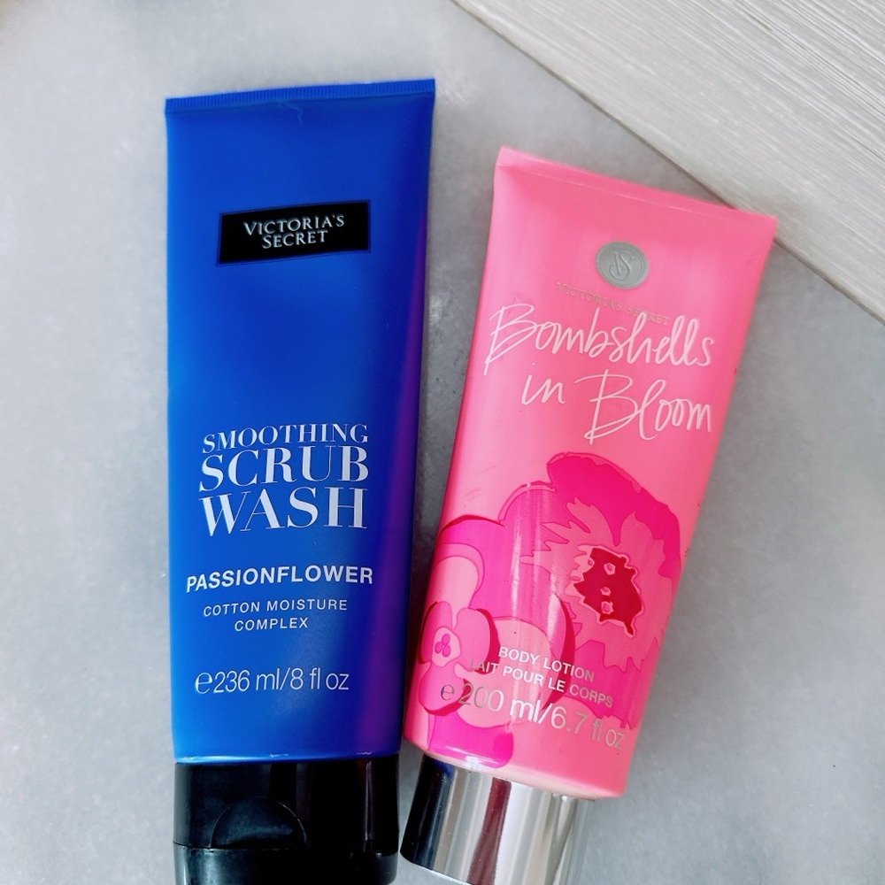 Victoria’s Secret body wash Scrub & Lotion Set/NEW /BUNDLE
